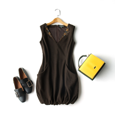 服裝拍攝全攻略 靜物、平鋪、掛拍與模特展示技巧